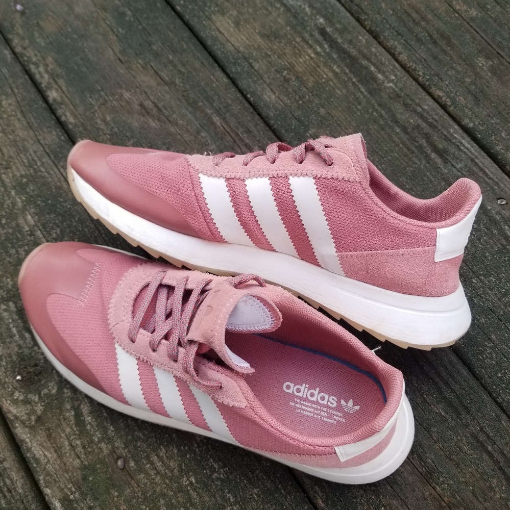 Adidas Sneakers